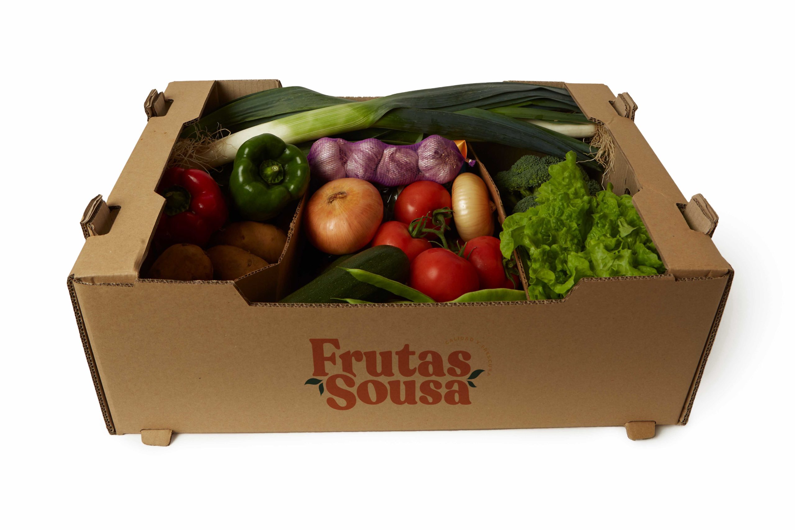 Caja con una variedad de verduras